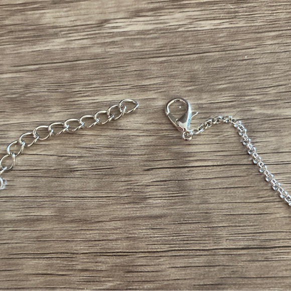 Starfish Pendant Necklace Silvertone 18" - Picture 6 of 8